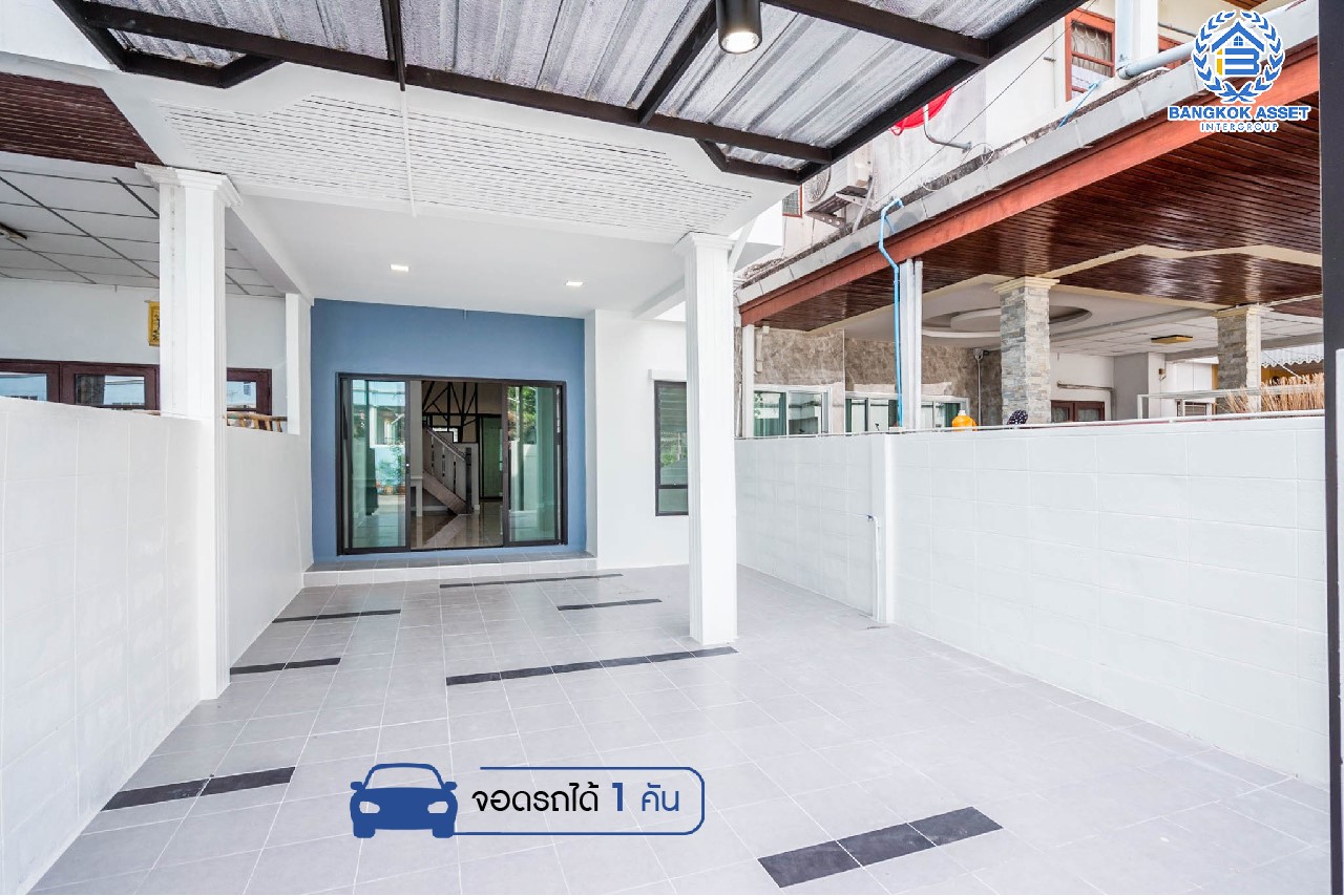 บ้านมือสองตกแต่งใหม่ ม.พิบูลย์การ์เด้นวิลล์ ถนนพิบูลย์สงคราม-พระราม5 ทาวน์เฮ้าส์หลังใหญ่ ทำเลโซเมือง! เนื้อที่ 23.2 ตร.ว. ฟังก์ชัน 3 ห้องนอน 2 ห้องน้ำ บนสุดยอดทำเล! เชื่อมถนนพิบูลย์สงคราม, วงศ์สว่าง, นครอินทร์ และติวานนท์ ใกล้จุดขึ้นทางด่วนศรีรัช-วงแหวนรอบนอก และเพียง 5 นาที ถึงรถไฟฟ้าสถานี "แยกติวานนท์"